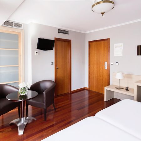 Hotel Valencia Ferrol Eksteriør billede