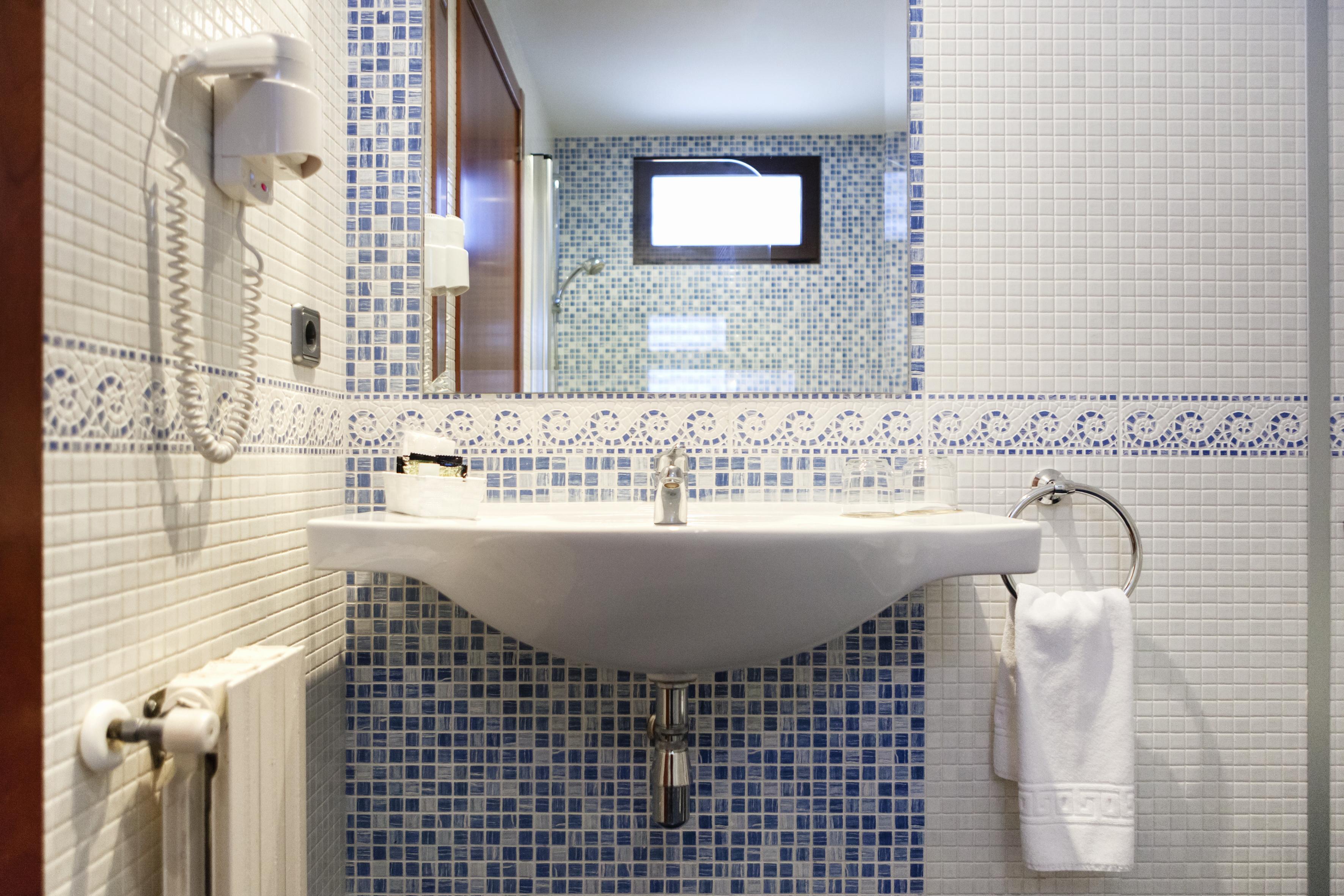 Hotel Valencia Ferrol Eksteriør billede