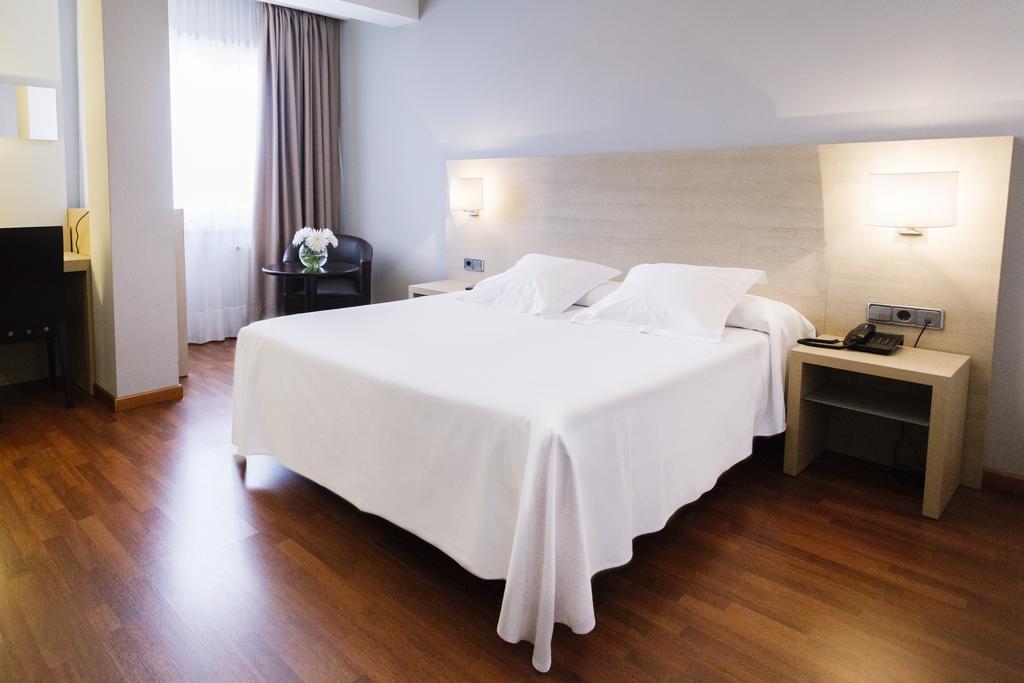 Hotel Valencia Ferrol Eksteriør billede