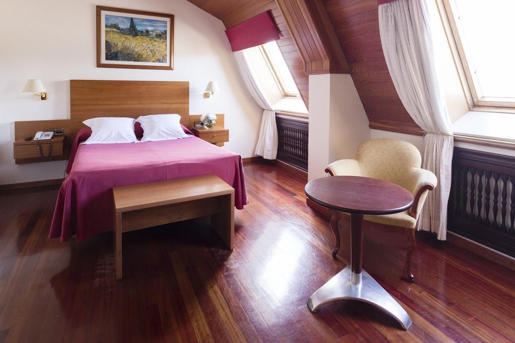Hotel Valencia Ferrol Eksteriør billede
