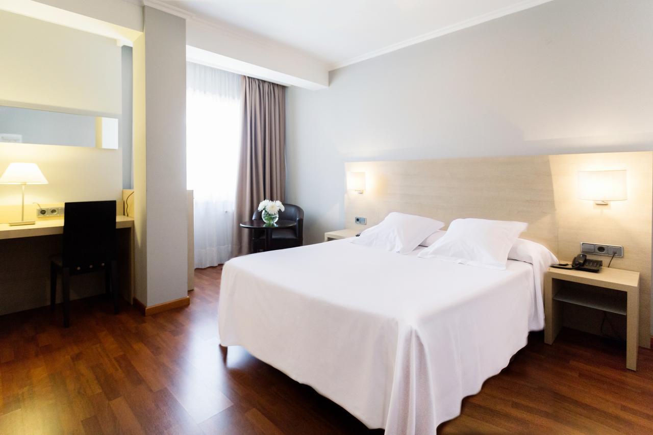 Hotel Valencia Ferrol Eksteriør billede